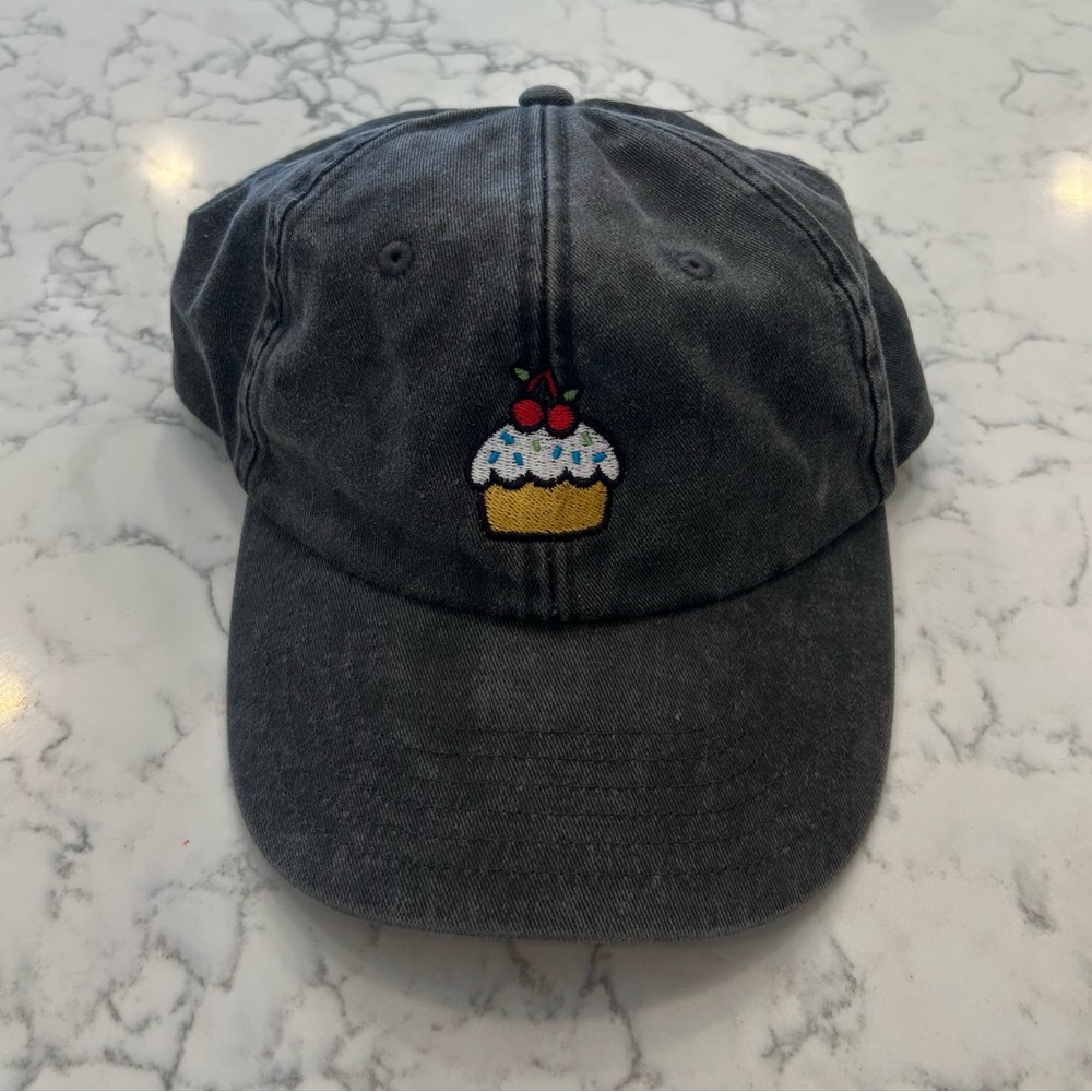 NWT Beechfield Cupcake Charcoal Gray Hat‎ Cap